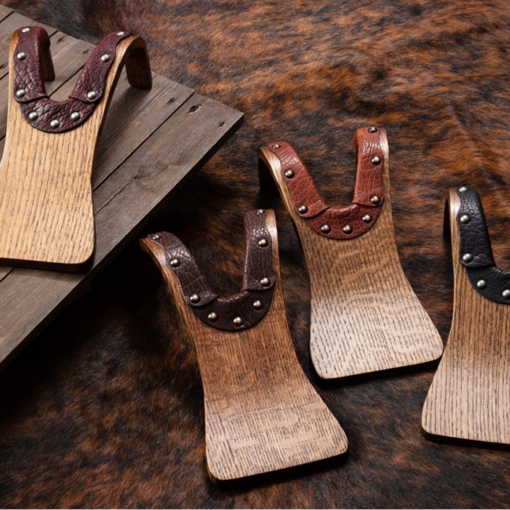 CHUCKS WOODBARN ROUNDABOUT BOOT JACK IN CHOCOLATE PERSONALIZED “GUS”